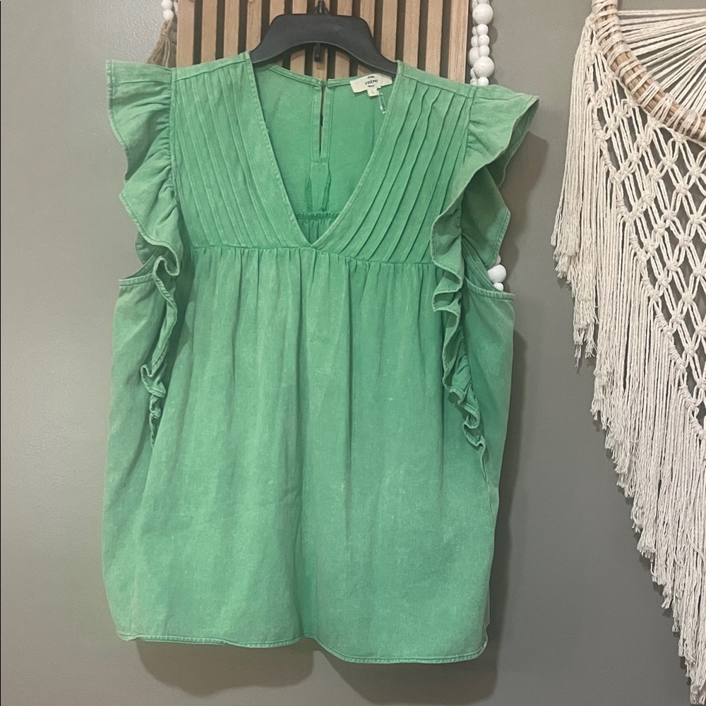 Entro woman’s top size Large